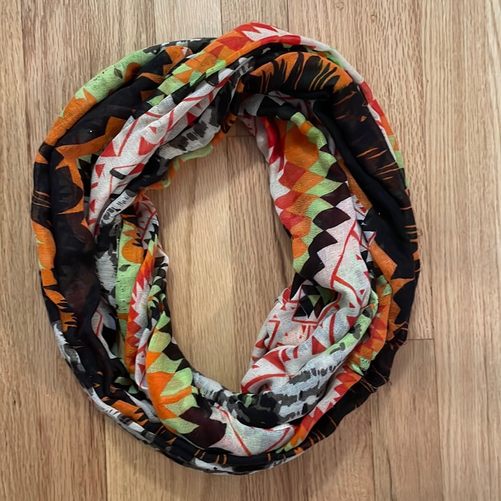 LIKE NEW infinity scarf